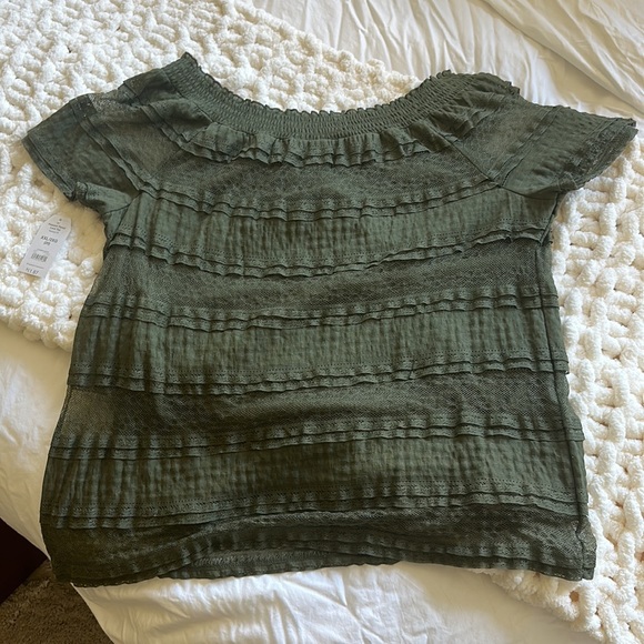 Women’s army green blouse - Picture 2 of 6